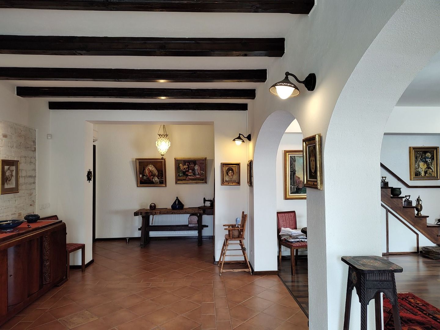 Vila mediteraneană cu farmec neo-românesc, în liniștea eleganta din Iancu Nicola - Poză 2