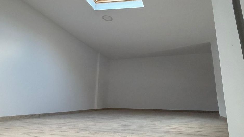 Apartament 3 camere în vilă P+1,  curte Inacului - Poză 6