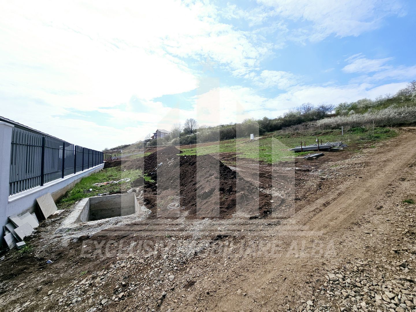 Teren intavilan cu autorizatie de constructie, Cetate - Poză 3