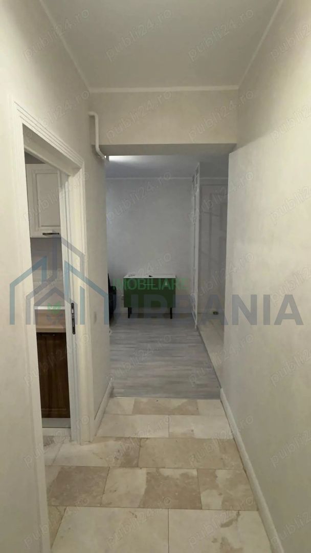 #, 2 cam Royal Town - Poză 4