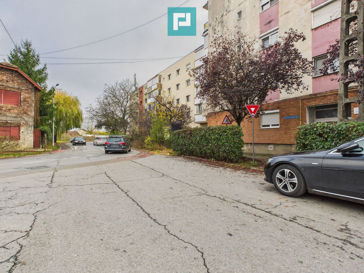 Apartament patru camere zona Confectii Arad - Poză 14