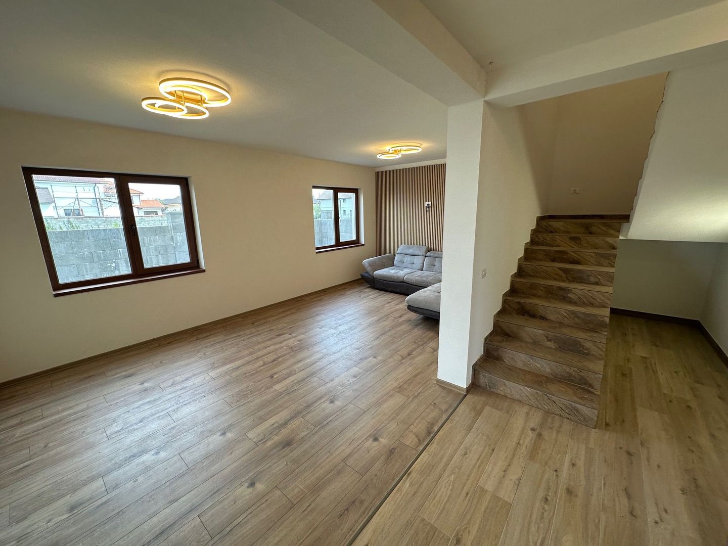 Duplex cu camera pe parter - Poză 6