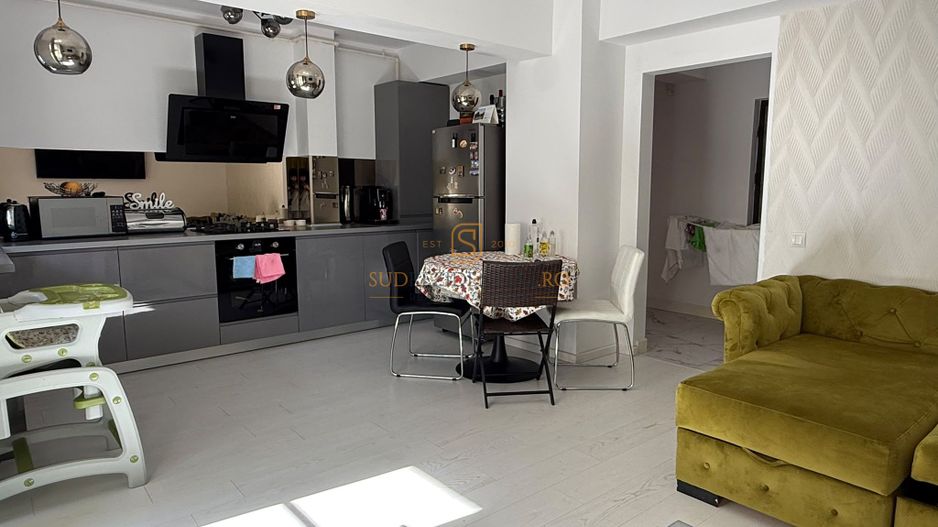 Apartament modern cu 3 camere, 80.8 mp, Bragadiru, Leroy Merlin - Poză 1