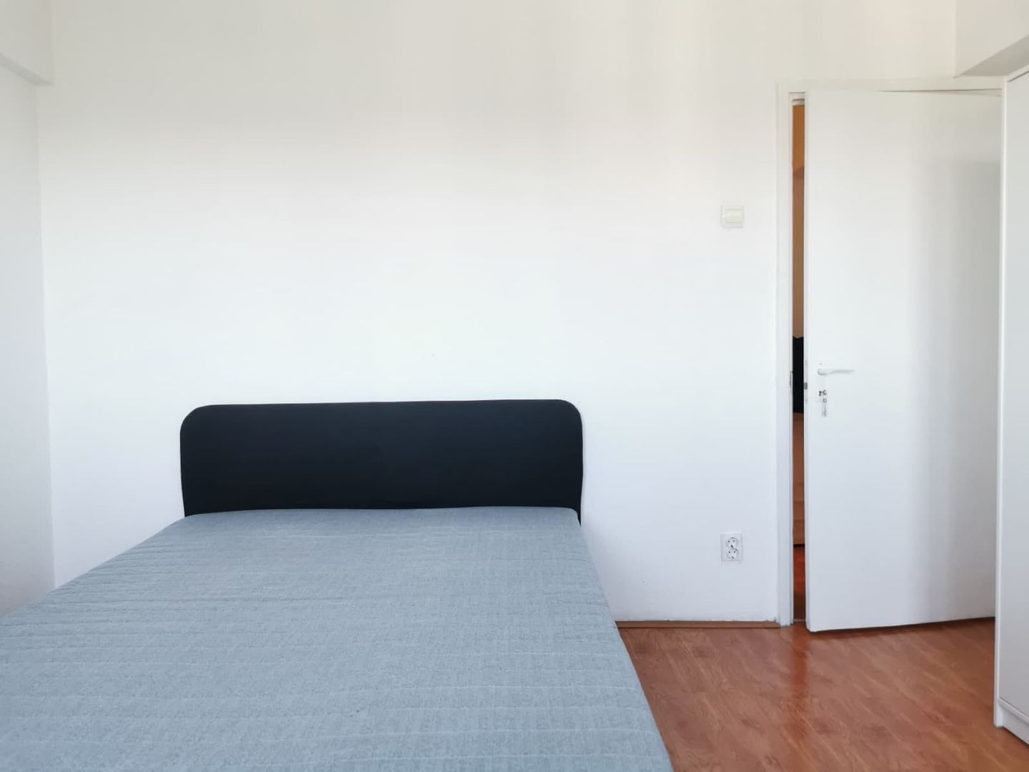 💎 De Închiriat: Apartament 2 Camere – Zona Metrou Constantin Brâncoveanu - Poză 8