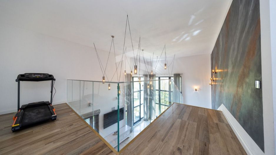 Sanpetru ,Subcetate-Casa 4 camere,3 bai+480 mp teren - Poză 20