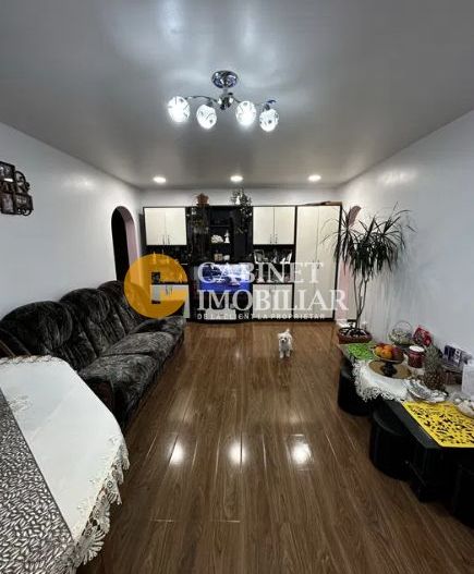 3 Camere Renovat - Etaj 2 - Zona Alexandru Cel Bun - Poză 2