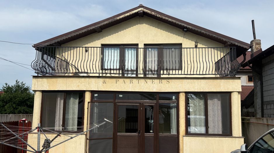 Casă cu 5 dormitoare + Garaj - Islaz - Comuna Brănești - Poză 1