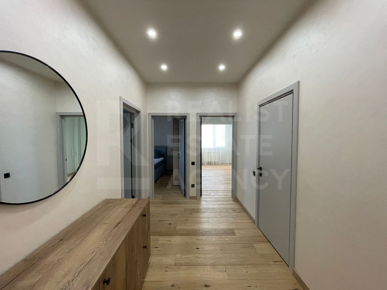 Chirie, apartament 3 camere, strada Ciuflea, Centru - Poză 3