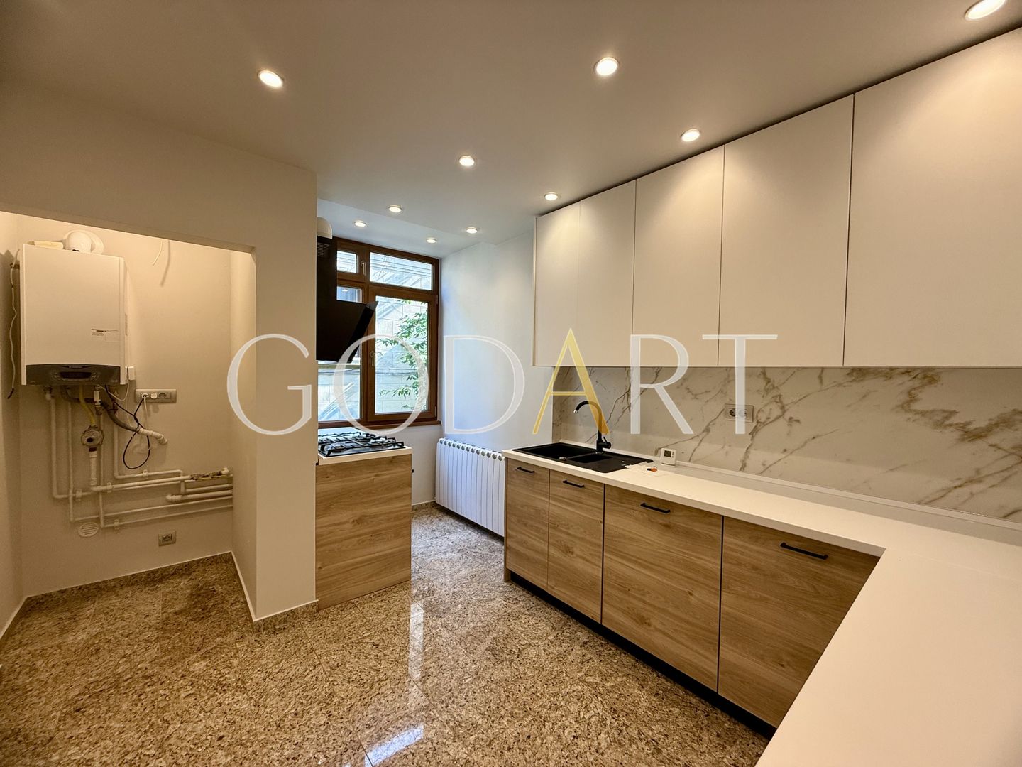 Apartament 3 camere |terasă si curte în Dorobanți Capitale - Poză 5