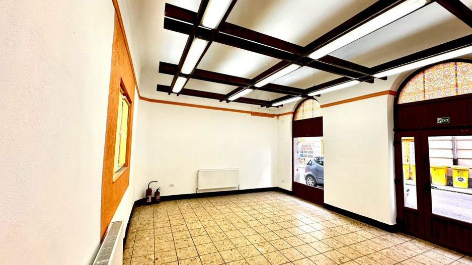 Oportunitate comerciala! Spatiu comercial situat in inima orasului,85mp-3 camere - Poză 3