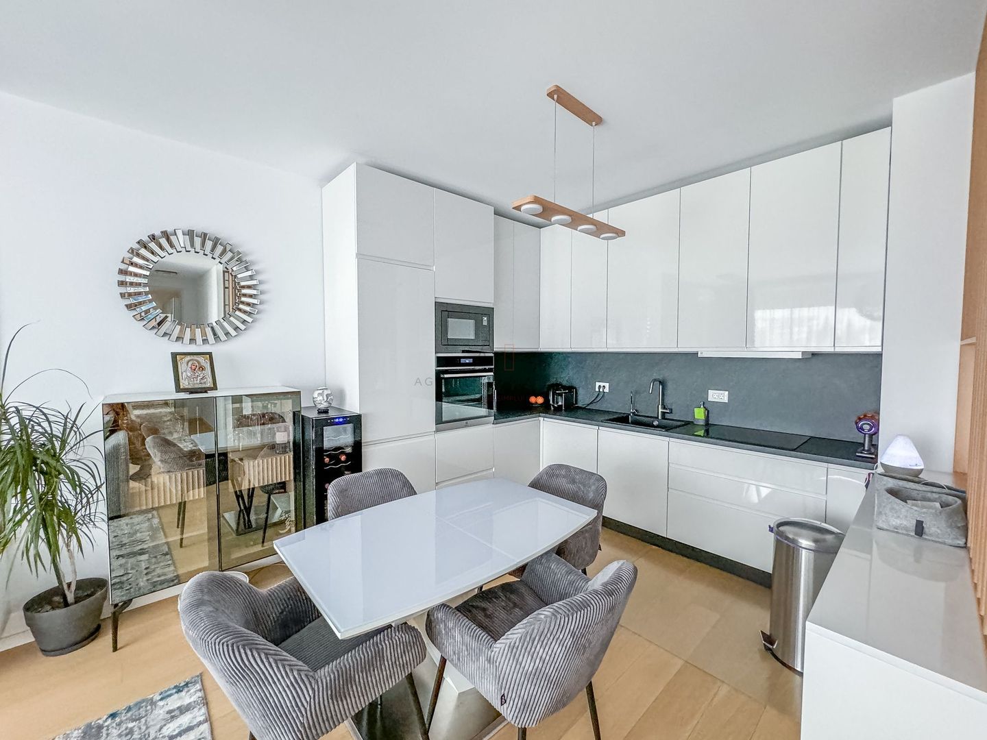 4 Camere Ivy Residence | Mobilat Utilat Premium - Poză 7