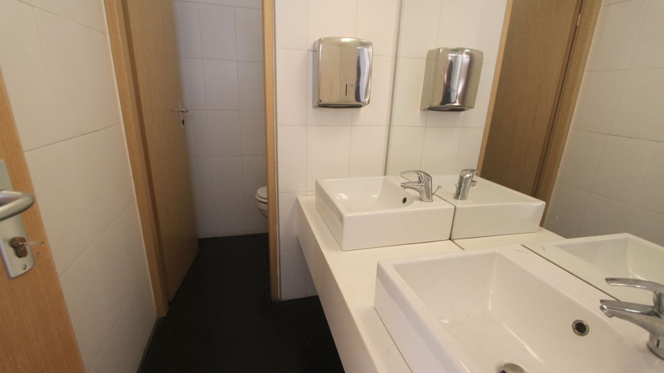 Spatiu birouri- 526mp -4734 euro/luna+TVA - zona Semicentrala - Poză 41