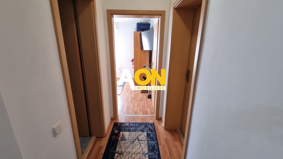 De vanzare apartament 3 camere, zona Kaufland, Cetate - Poză 8