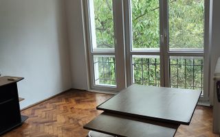 Vanzare apartament luminos de 2 camere in Titan-Lotru, pret negociabil - Poză 1