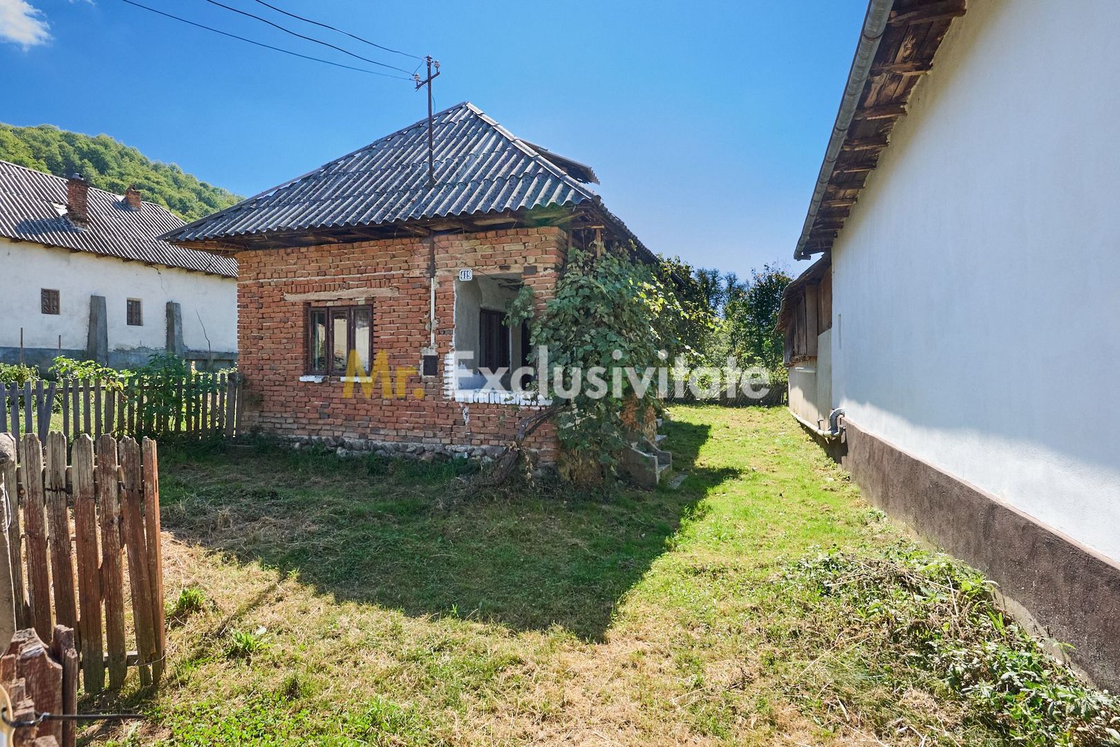 Casa cu teren de 1.200 mp si livada–Badesti, comuna Pietrosani, Arges - Poză 1