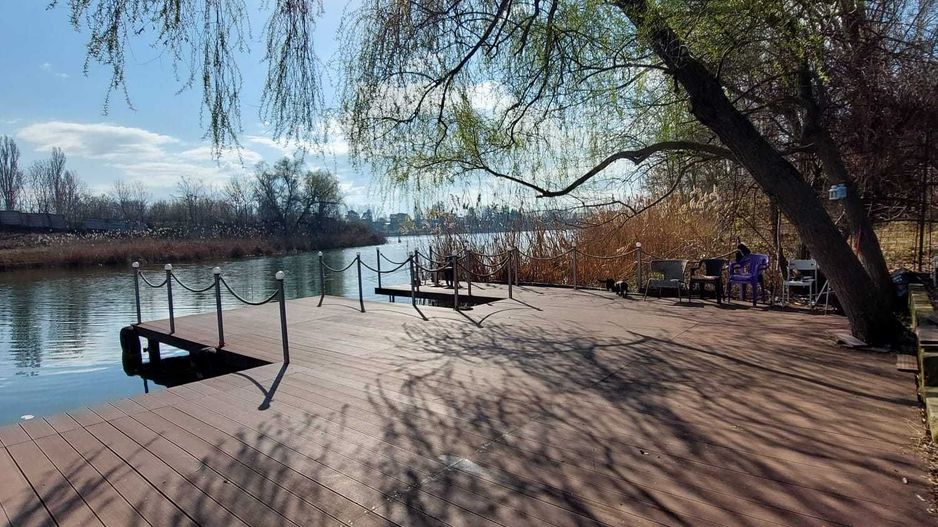 Vila cu ponton la lacul Snagov - Poză 1
