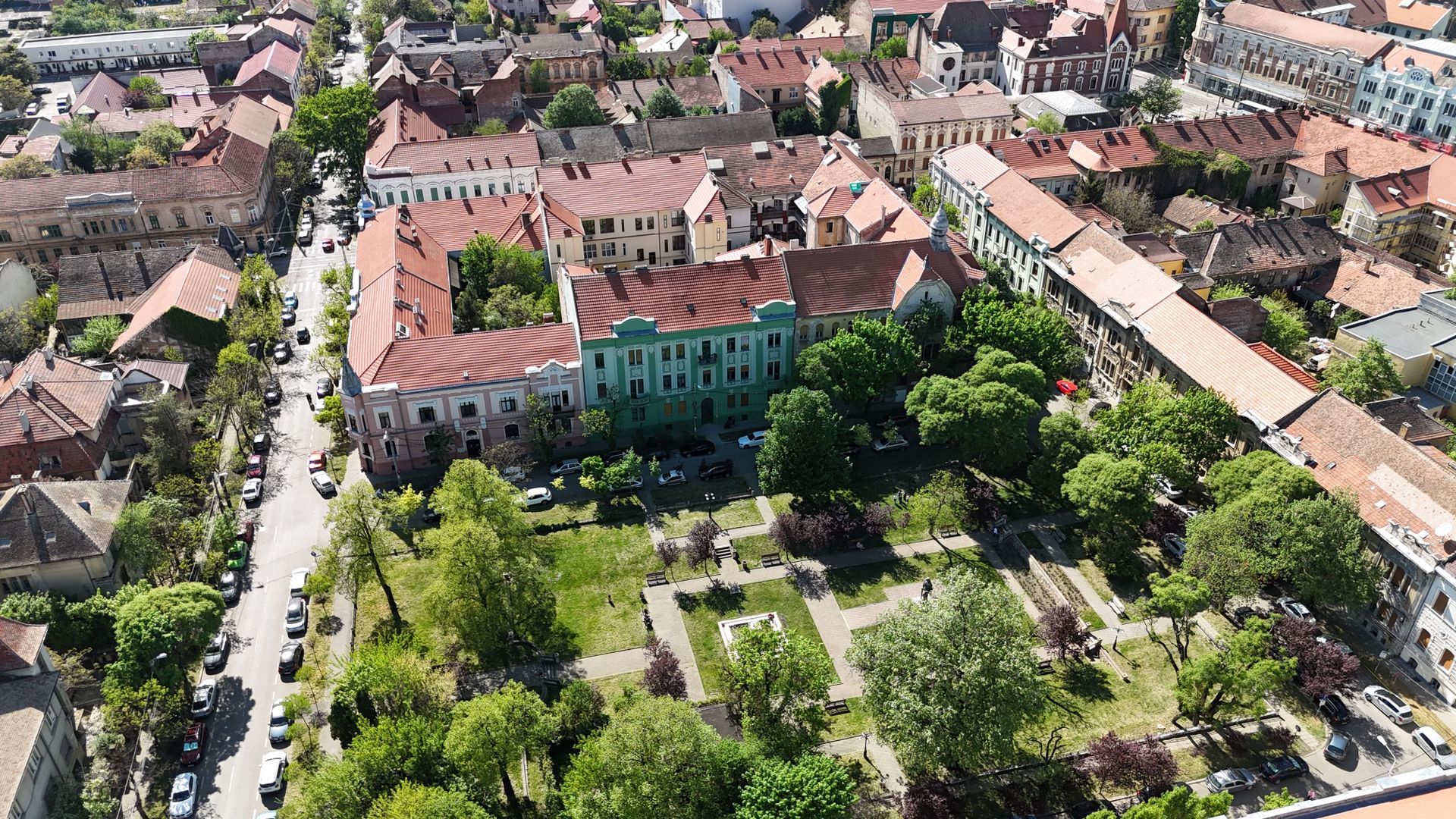 Apartament in clădire istorică P-ta Plevnei cu vedere parc - Poză 4