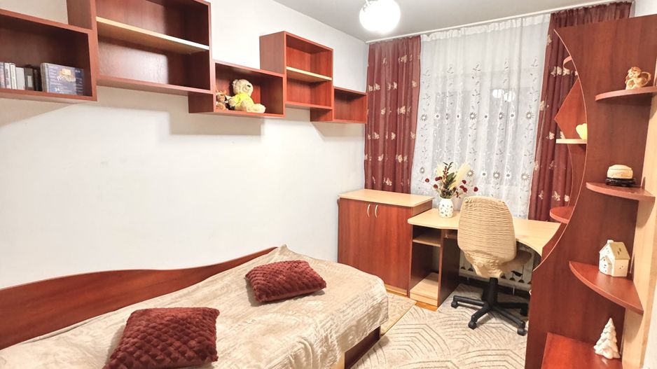 Apartament 3 camere decomandate – zona Decebal, Oradea - Poză 8