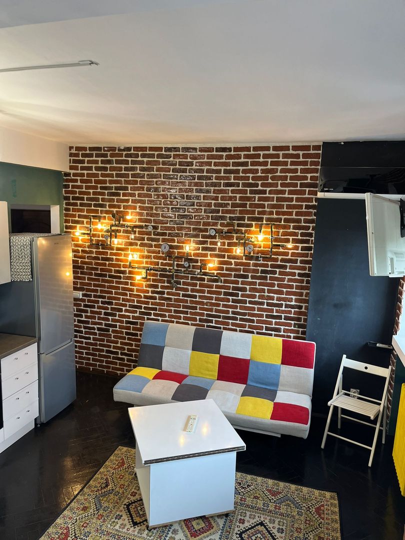 De Vanzare Studio decomandat Mosilor - Sfanta Vineri sector 3 - Poză 1