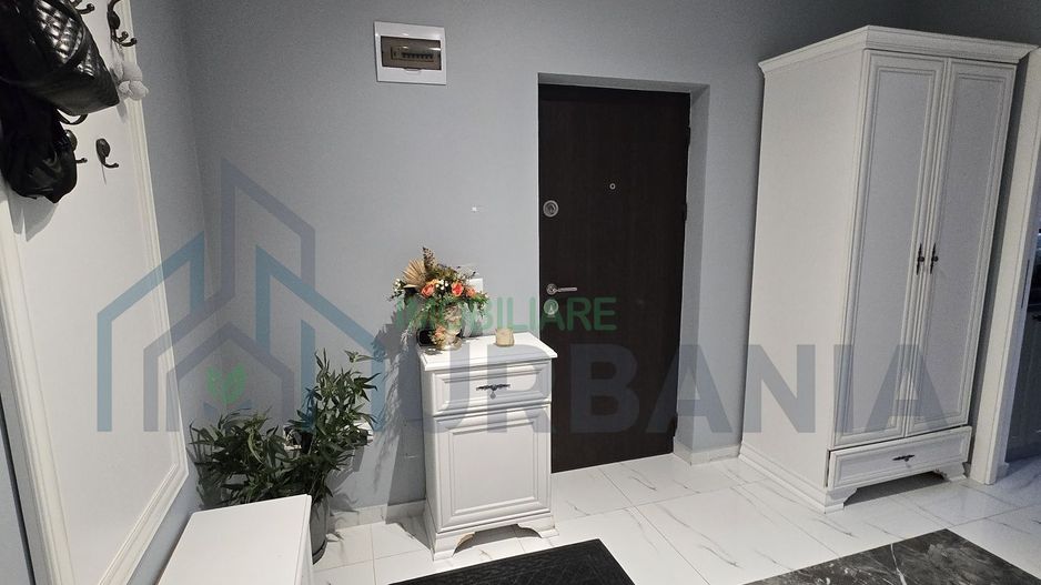 Apartament cu 3 camere (curte) MUTARE IMEDIATA - Poză 2