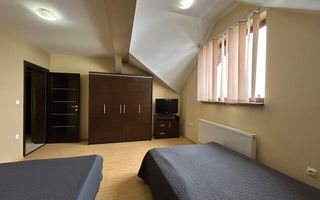 De închiriat Etaj + Mansardă 180 mp | 7 Camere cu 7 Băi | Lupeni - Poză 14