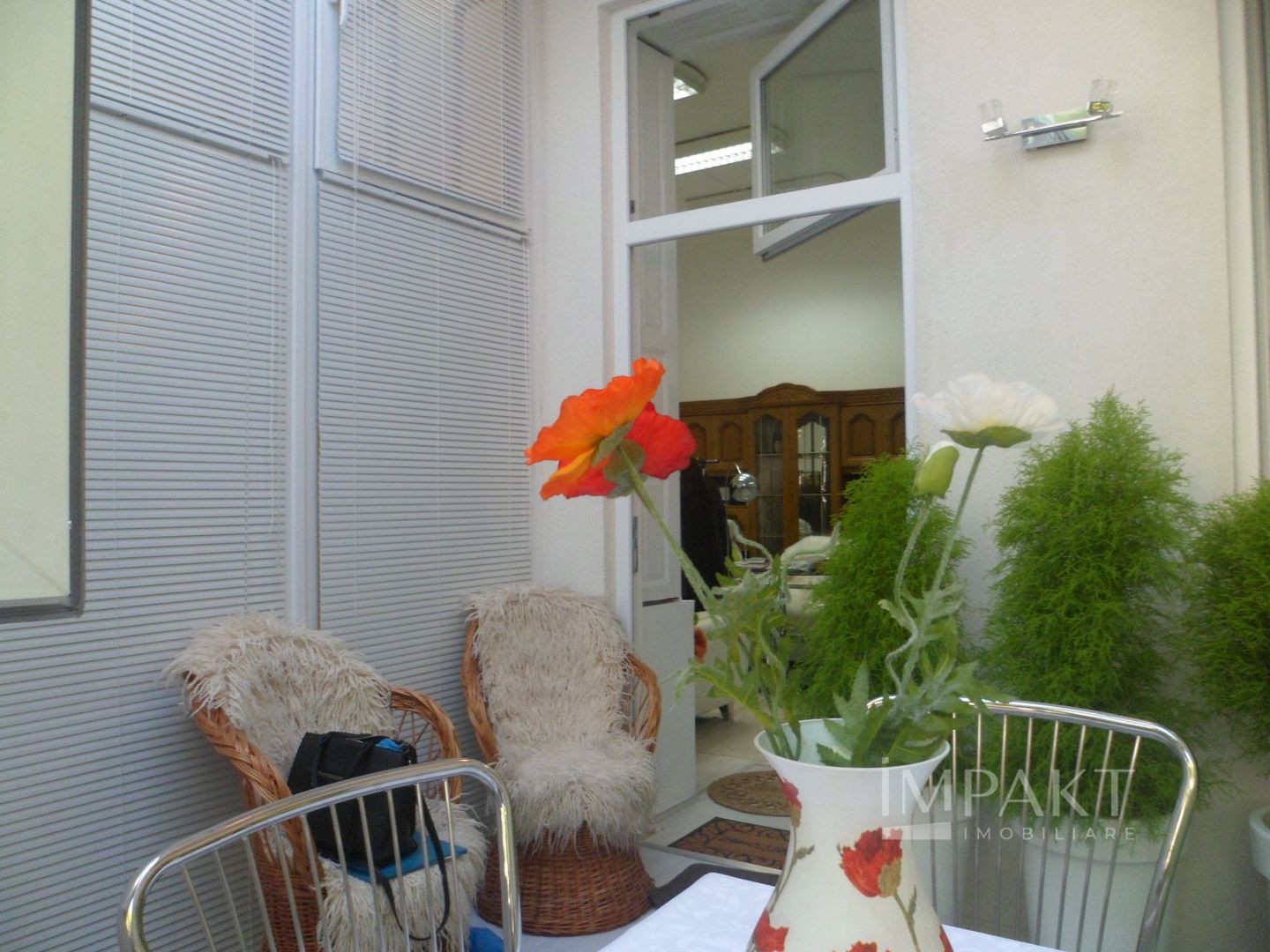 Apartament 2 camere, ideal pentru investitie cat si pentru locuinta, zona Semicentrala! - Poză 3