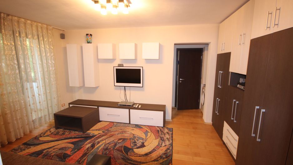 Apartament cu 2 camere zona Medicina - Poză 1
