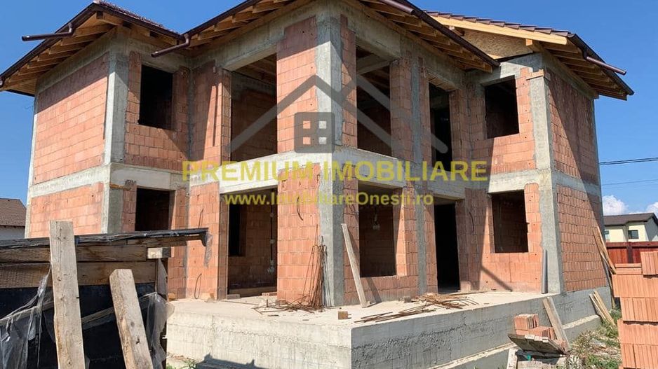 Vila Tip Duplex de Vanzare Brasov - Sanpetru - Poză 1