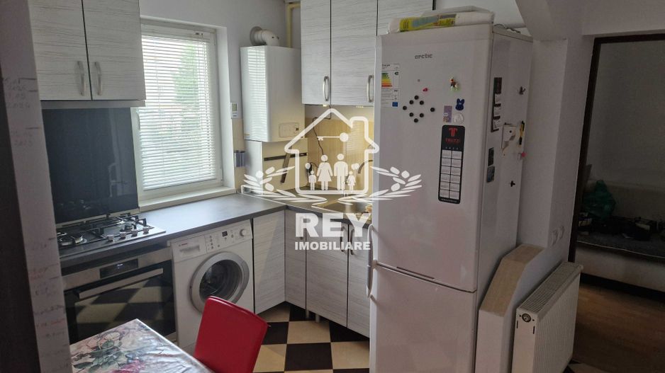 Apartament 3 camere - decomandat, mobilat, etaj 2/4, Cisnadie - Poză 7