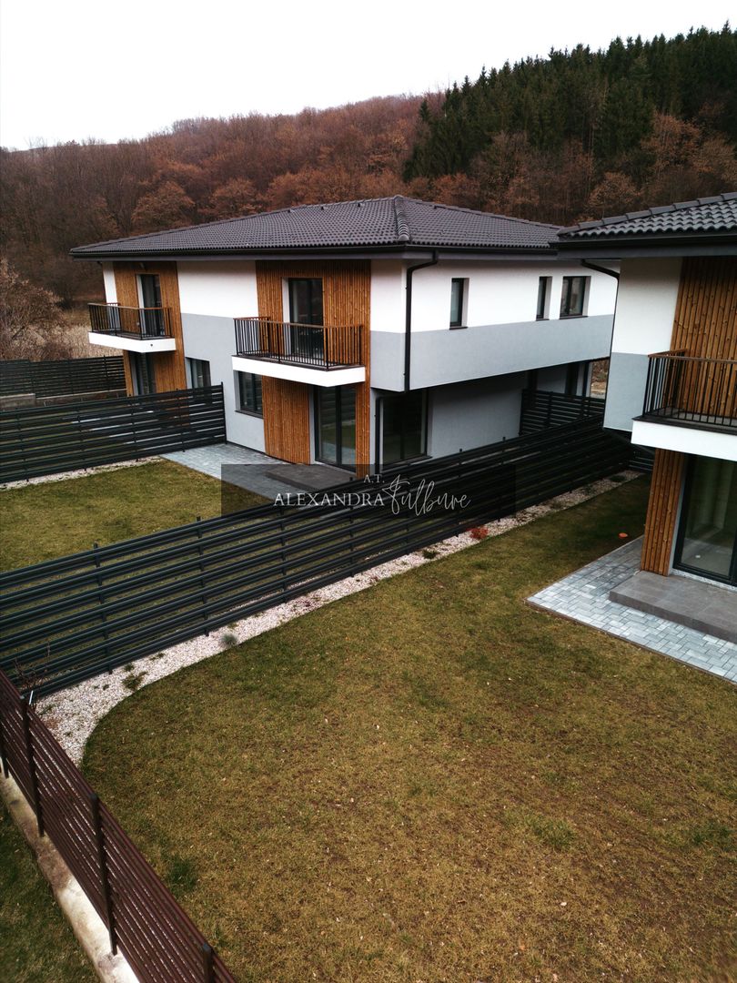 Duplex 4 camere DECOMANDATE, 120 mp utili, 180 mp curte, P+ET+POD - Poză 4
