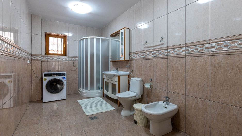 Exclusivitate - Imobil constructie 2001, priveliste deosebită, - Poză 7