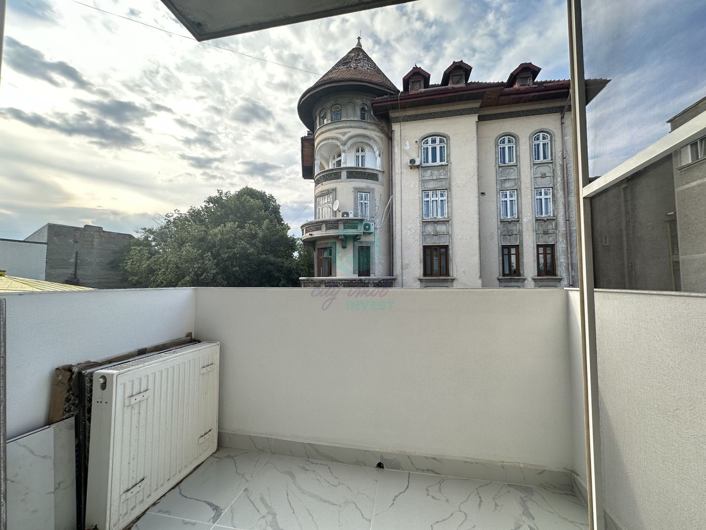 2 camere RENOVATE zona Calea Calarasilor - Piata Sfantul Stefan - Poză 1