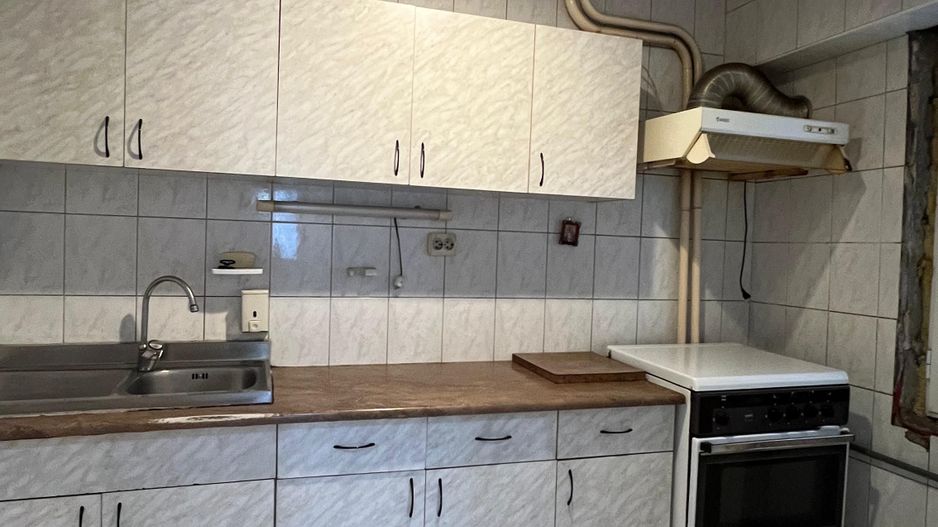 3 camere | metrou Obor in fata scarii - Poză 2