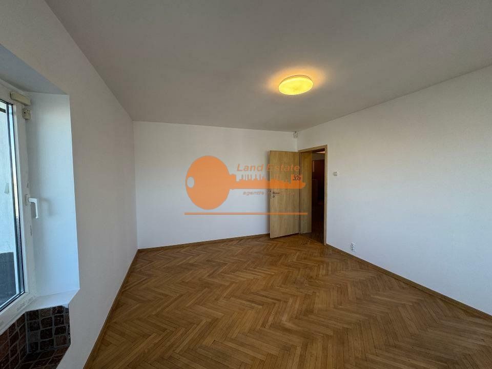 3 camere Piata Alba Iulia - Poză 3