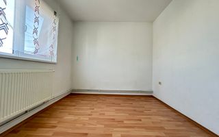 Apartament cu 2 camere de vânzare la mansardă în zona Poarta 6 - Poză 7