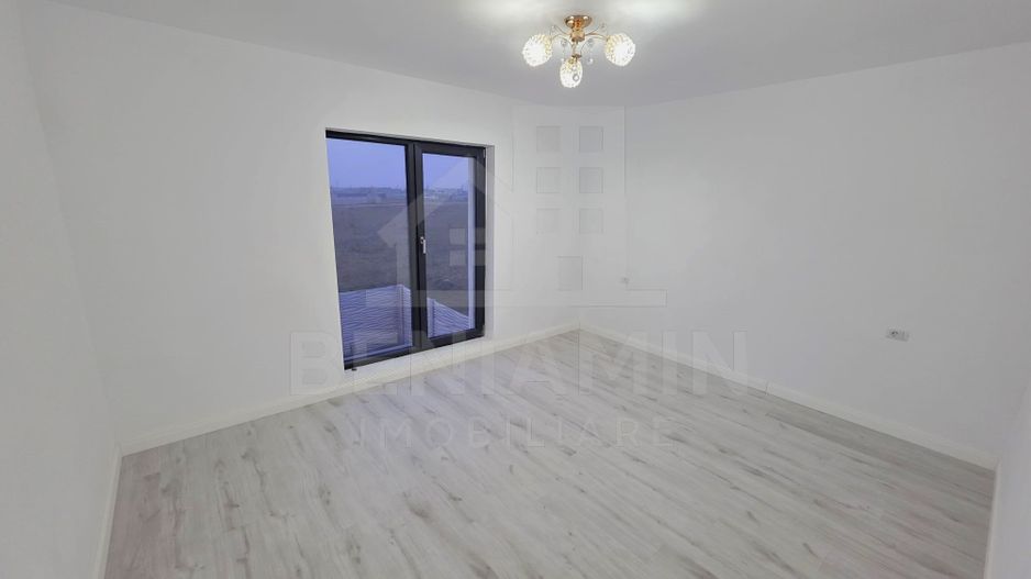Casa noua 4 dormitoare 2 bai P+1 zona Selgros Teilor - Poză 6