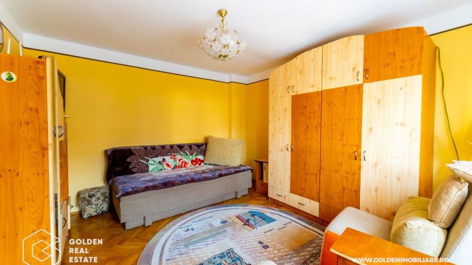 Vila moderna cu 3 apartamente, cartierul Functionarilor, teren 504 mp - Poză 15