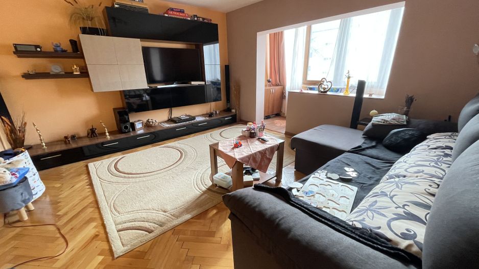 Apartament cu trei camere -zona Matei Basarab - Poză 4