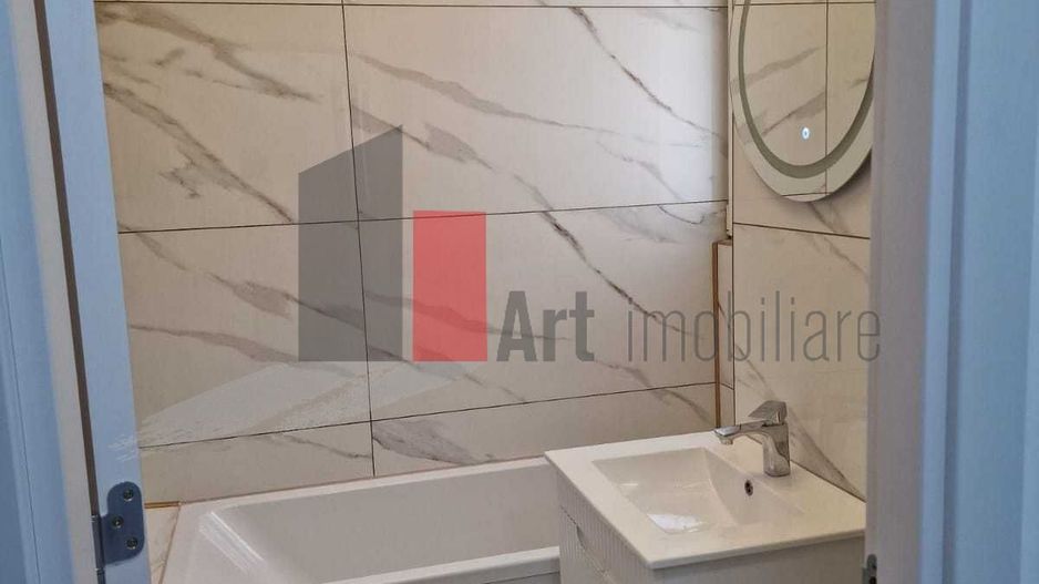 Inchiriez apartament  2 cam,metrou Eroii Revolutiei,complet renovat si utilat mo - Poză 7