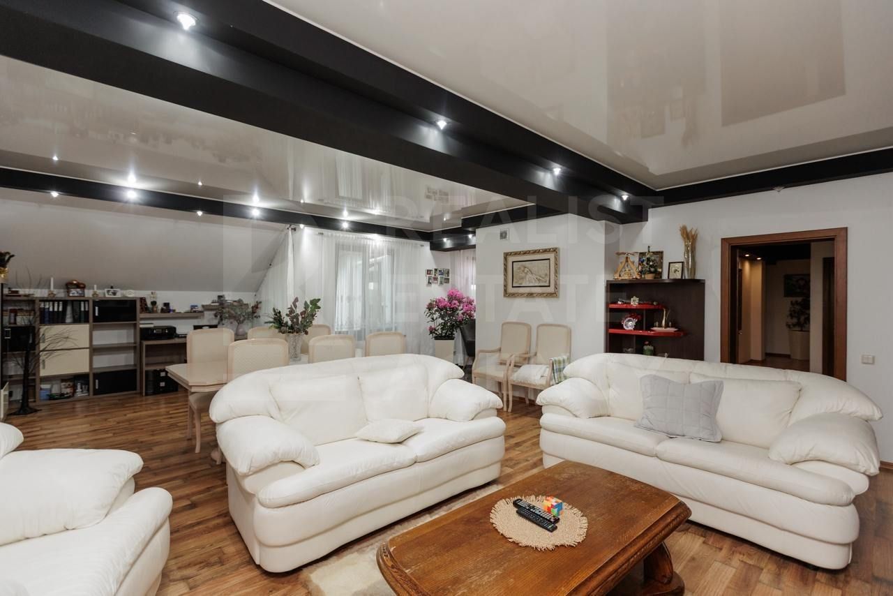 Vânzare, penthouse cu suprafața de 227 mp, str. Romană, Ungheni - Poză 14