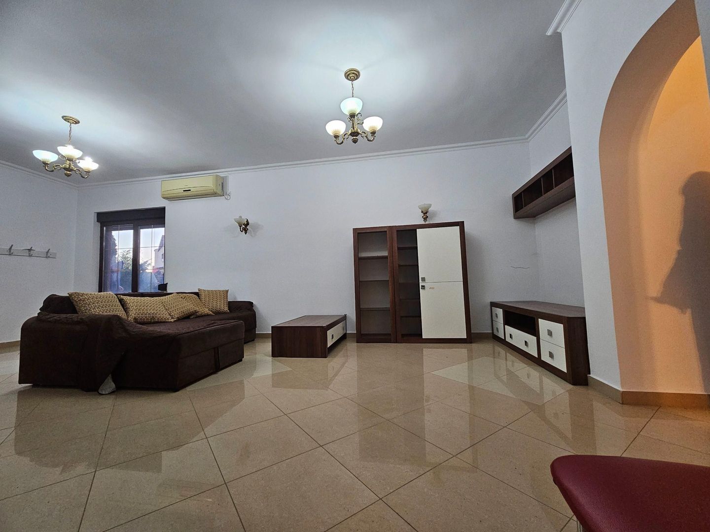 Apartament 3 camere de inchirat Rond OMV Pipera Nou curte 45M - Poză 4