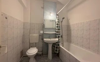Apartament 3 camere decomandat cu 2 băi în Calea București - Poză 13