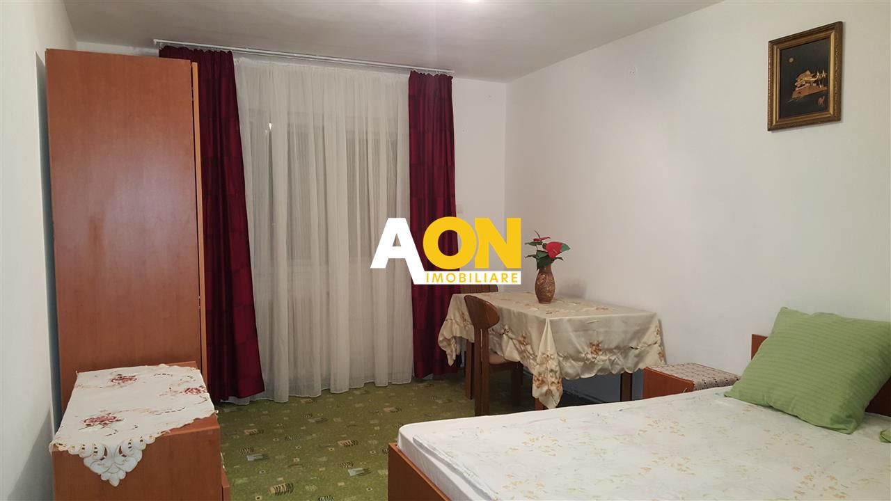 Apartament 3 Camere, Decomandat, Zona Cetate - Poză 1