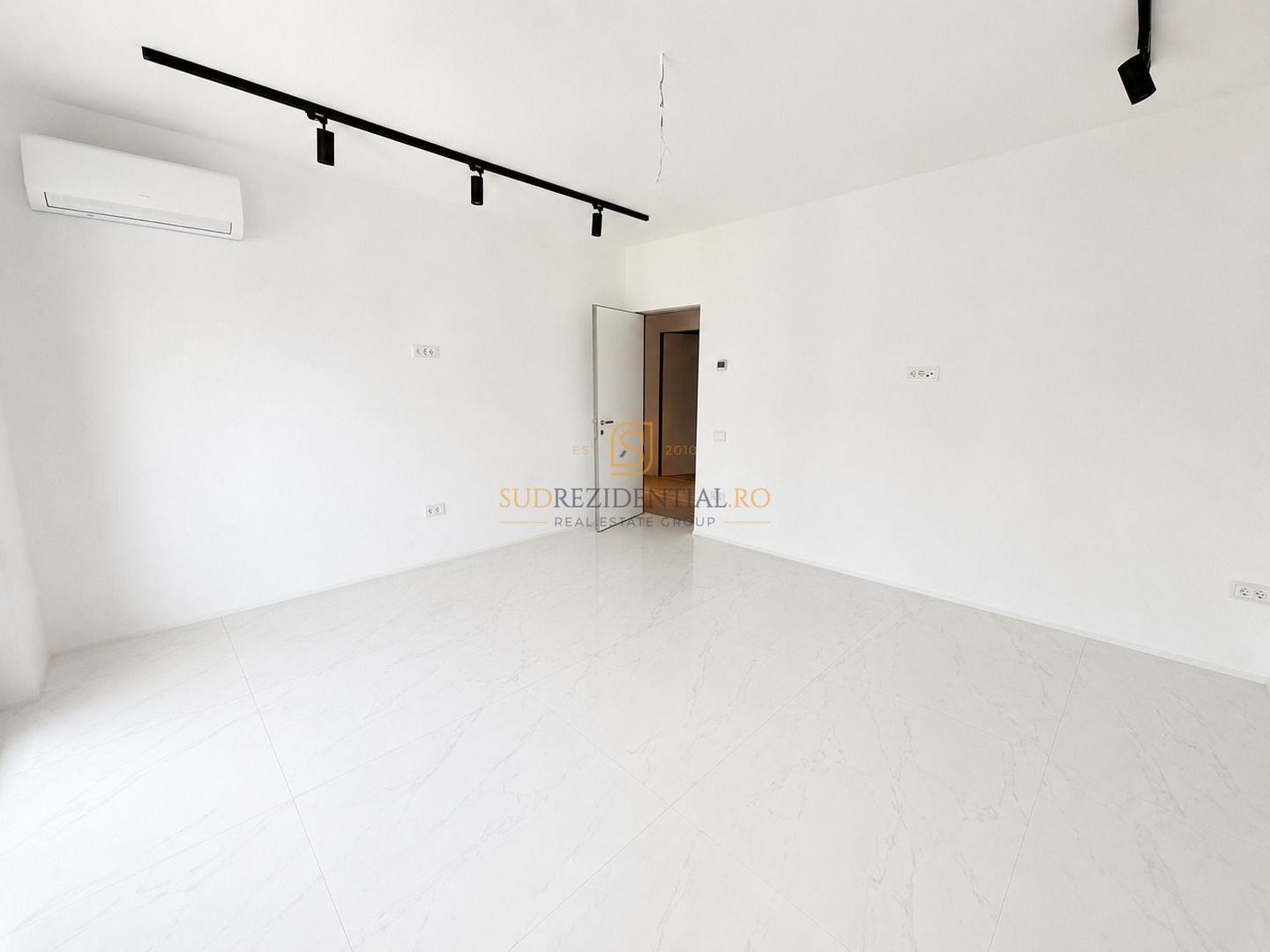 Apartament Premium cu 4 camere și 2 locuri de parcare incluse - Poză 8