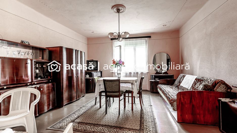 Casă cu 3 camere Peregul Mic - Poză 2