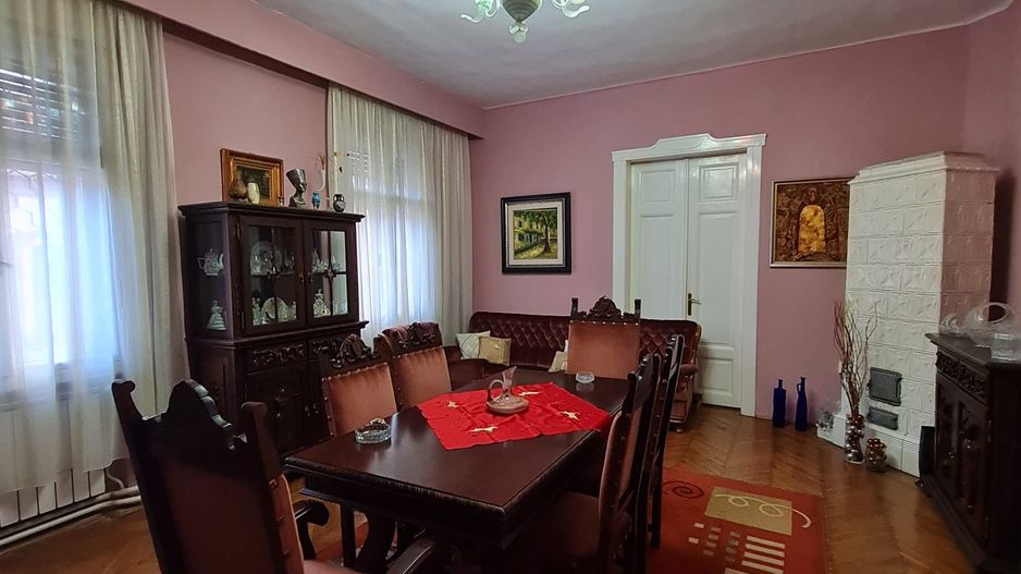 Vila generoasa,destinatii multiple - Poză 35