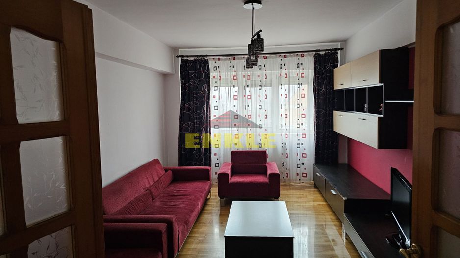 De închiriat apartament 3 camere – zona Piața Mare - Poză 1