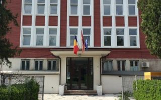 Cladire de birouri la 50 de metri de metrou, langa hala Laminor! - Poză 3