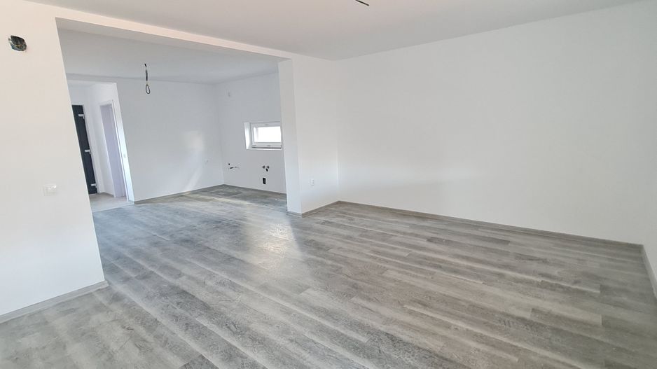 Casa finalizata intabulata in Cartier Izvor Tarlungeni Brasov - Poză 1