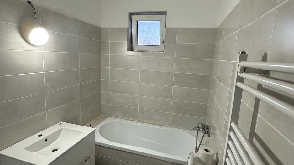 Apartment 3 camere 75 mp utili - Poză 3